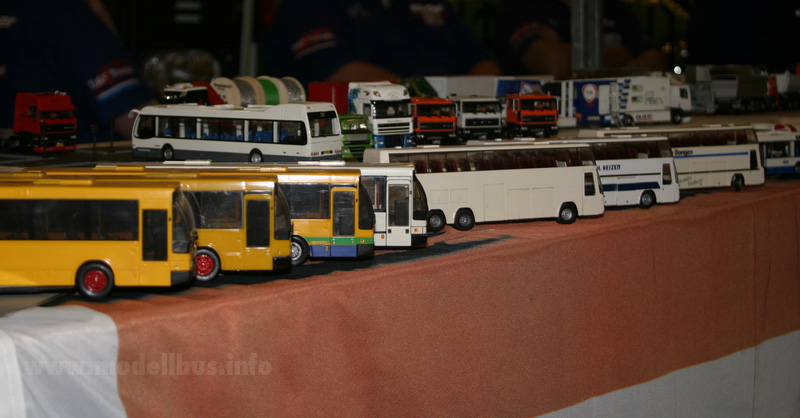 DAF 80 Jahre Bus modellbus info