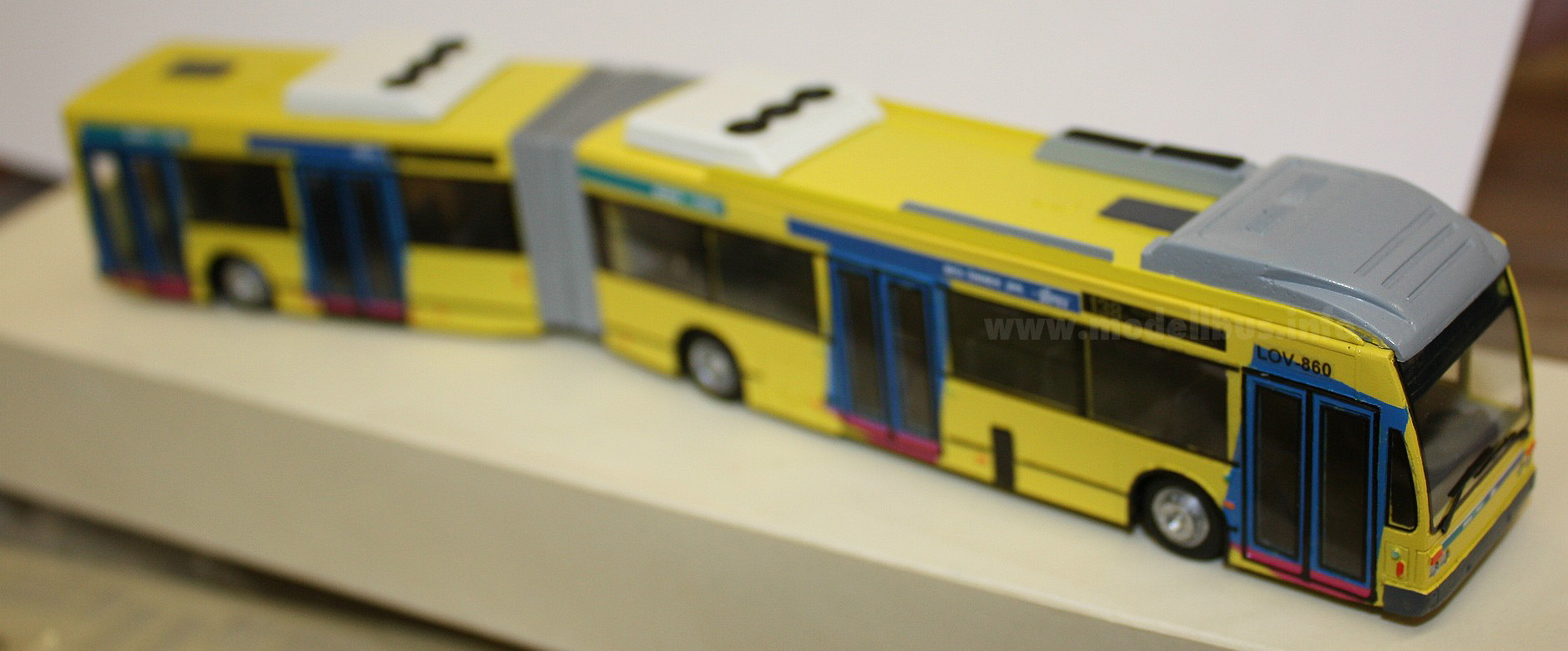 WUMM Van Hool modellbus.info