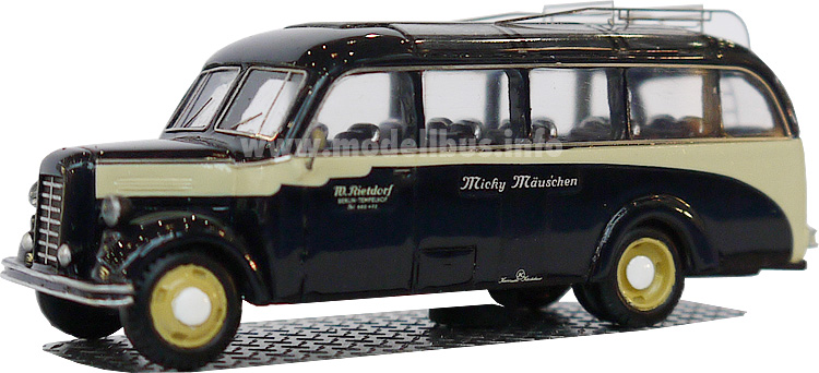 Borgward B 2000 Kässbohrer Mickey Mäuschen modellbus.info