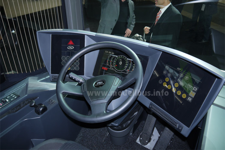 Solaris-Cockpit Neuer Urbino 2014 - modellbus.info