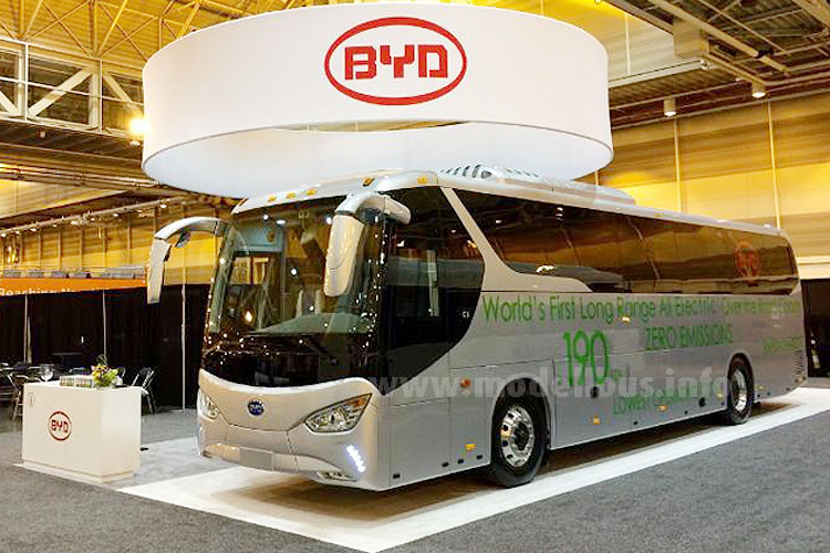 BYD C9 Elektro-Reisebus - modellbus.info