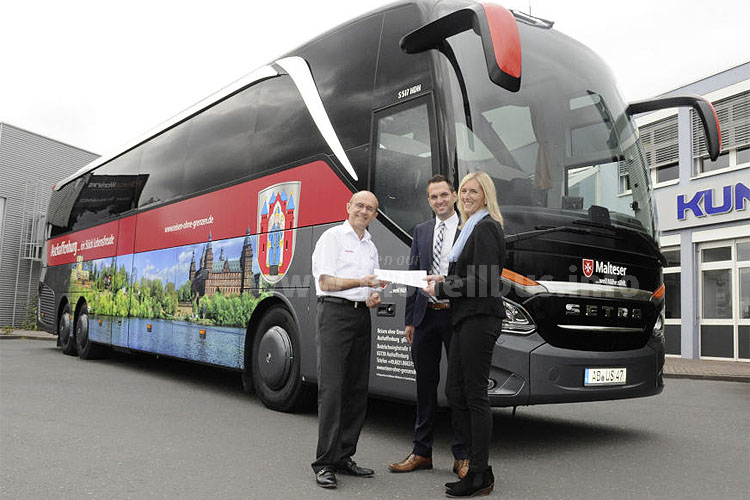 Setra S 517 HDH Reisen ohne Grenzen - modellbus.info