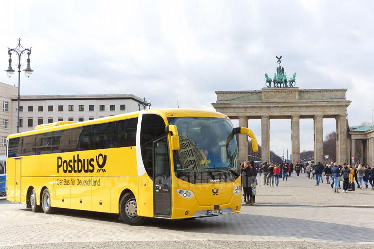Postbus Brandenburger Tor - modellbus.info