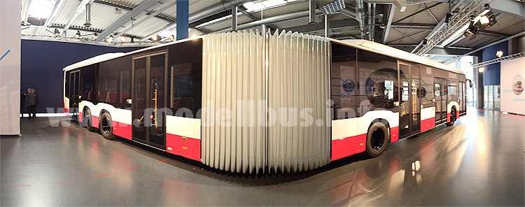 Mercedes-Benz CapaCity L 21042015 - modellbus.info