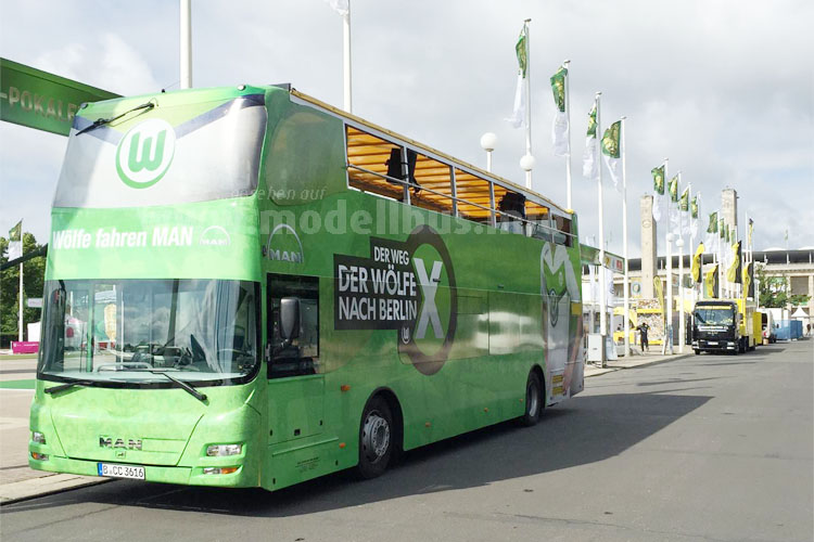 Doppeldecker DFB Pokalsieger 2015 VfL Wolfsburg - modellbus.info
