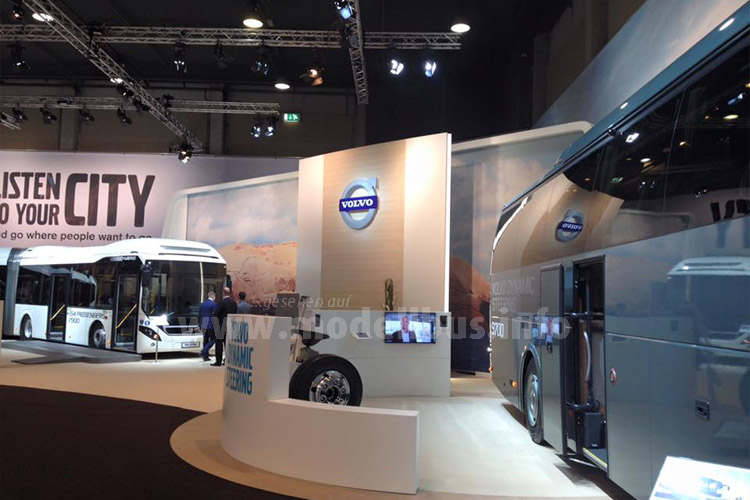 Busworld 2015 Volvo - modellbus.info