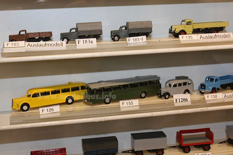 MZZ MB O 5500 und Bssing - modellbus.info