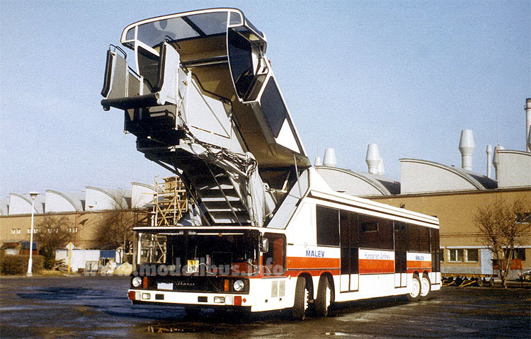Ikarus Apron Bus modellbus.info