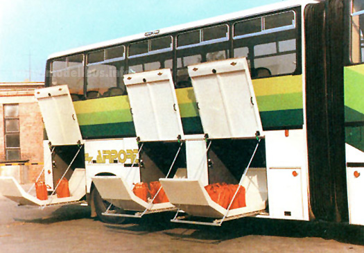 Ikarus 695 PALT 02 Apron Bus modellbus.info