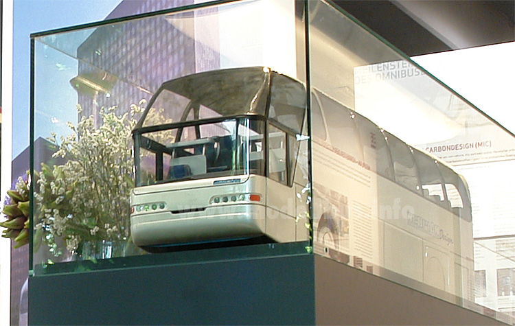 Neoplan Starliner SHD modellbus info