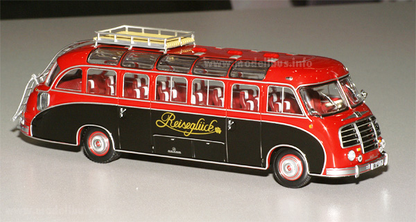 Setra S8 modellbus.info