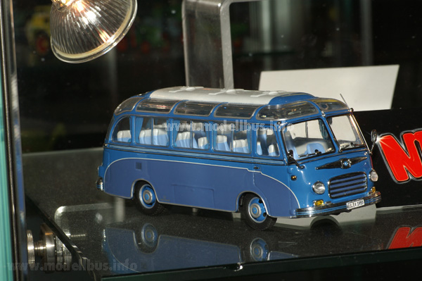 Schuco Setra S6 modellbus.info