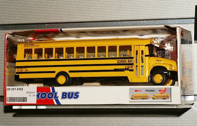 Dickie amerikanischer Schoolbus modellbus info