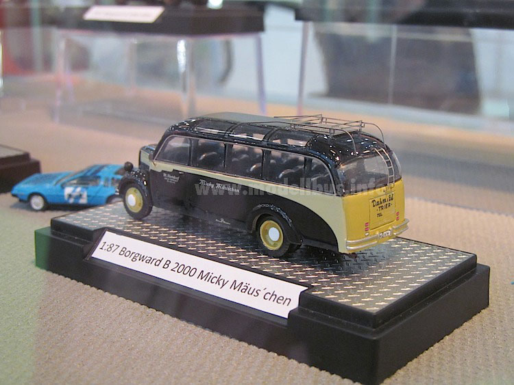 Borgward B 2000 Micky Mus'chen NPE modellbus.info