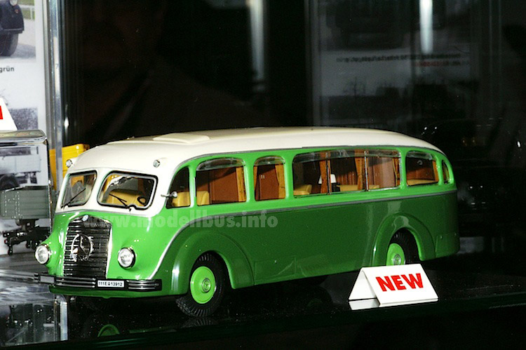 Mercedes-Benz LO 3500 Premium Classixxs modellbus.info