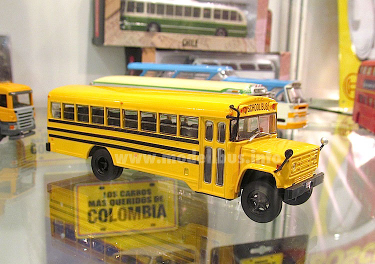 IXO GMC Schulbus - modellbus.info