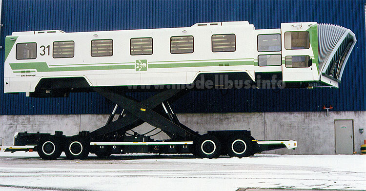 Trepel Lift Lounge Apron Bus modellbus.info